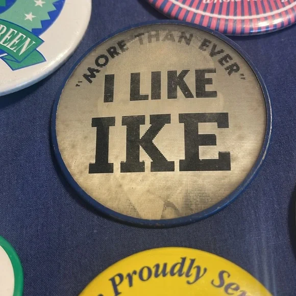 Button Collection - Picture 7 of 8